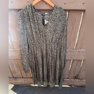 🎉NWT a new day Animal Print V-Neck Dress